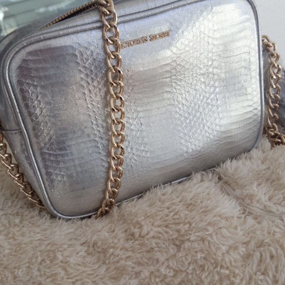 Victoria Secret cross body - Picture 8 of 9